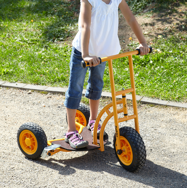 Scooter "Bengy", small (with brake) Toptrike