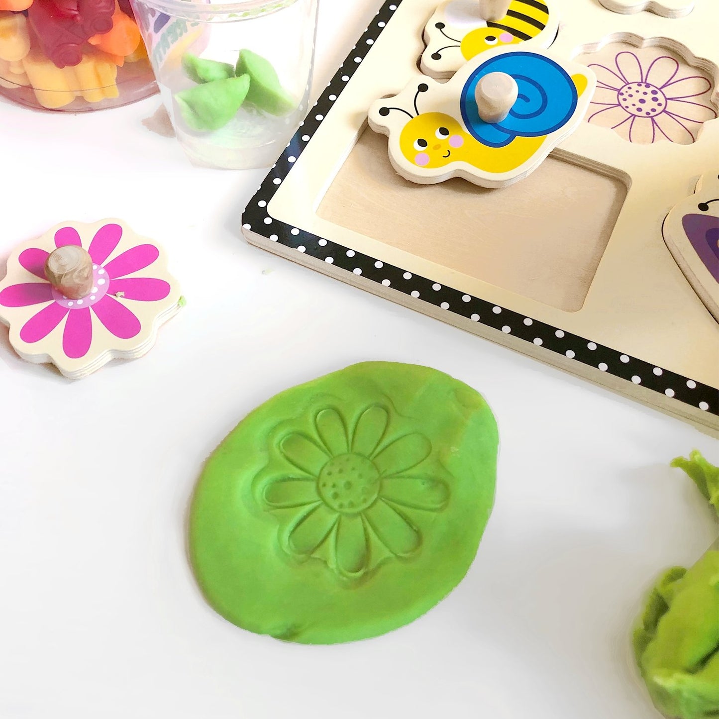 Drevené detské pečiatky puzzle Čarovná záhrada - Lerni.sk