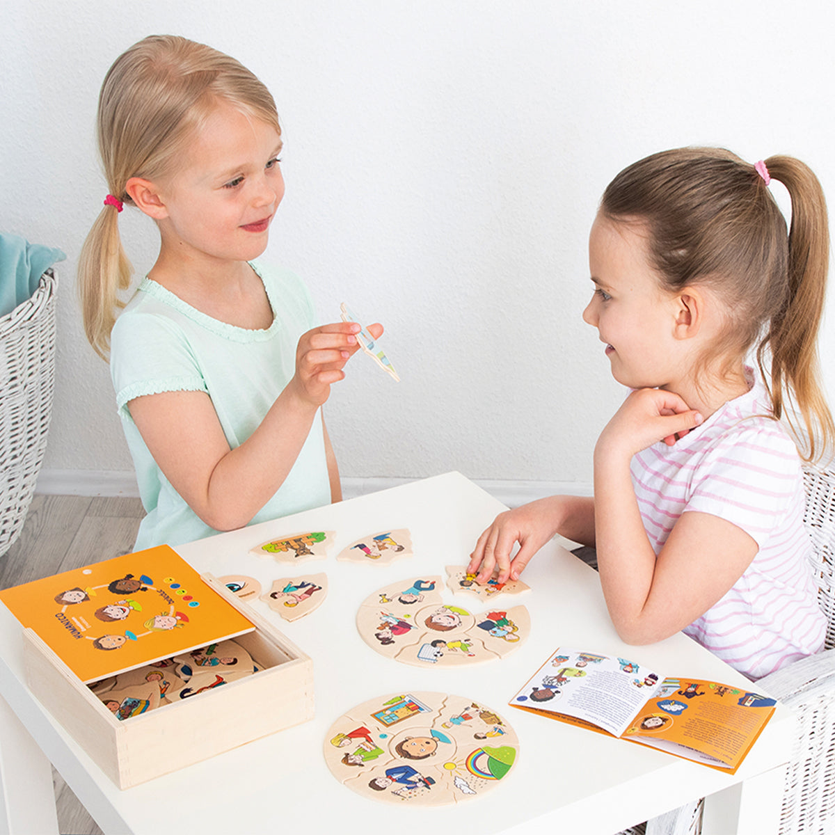 HUMANICO “EMÓCIE”